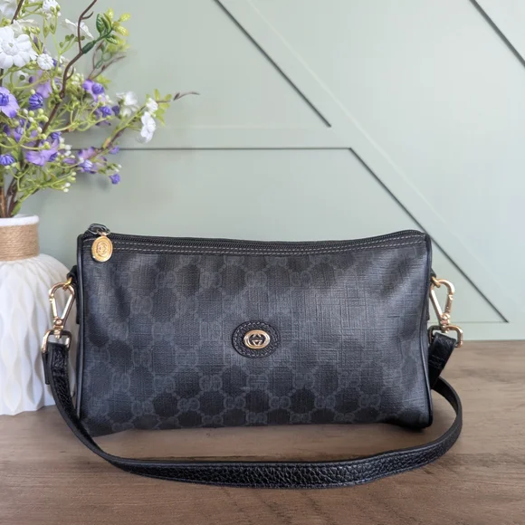 GUCCI VINTAGE GG MONOGRAM CANVAS LEATHER WOMEN'S SHOULDER BAG - Picture 2 of 10